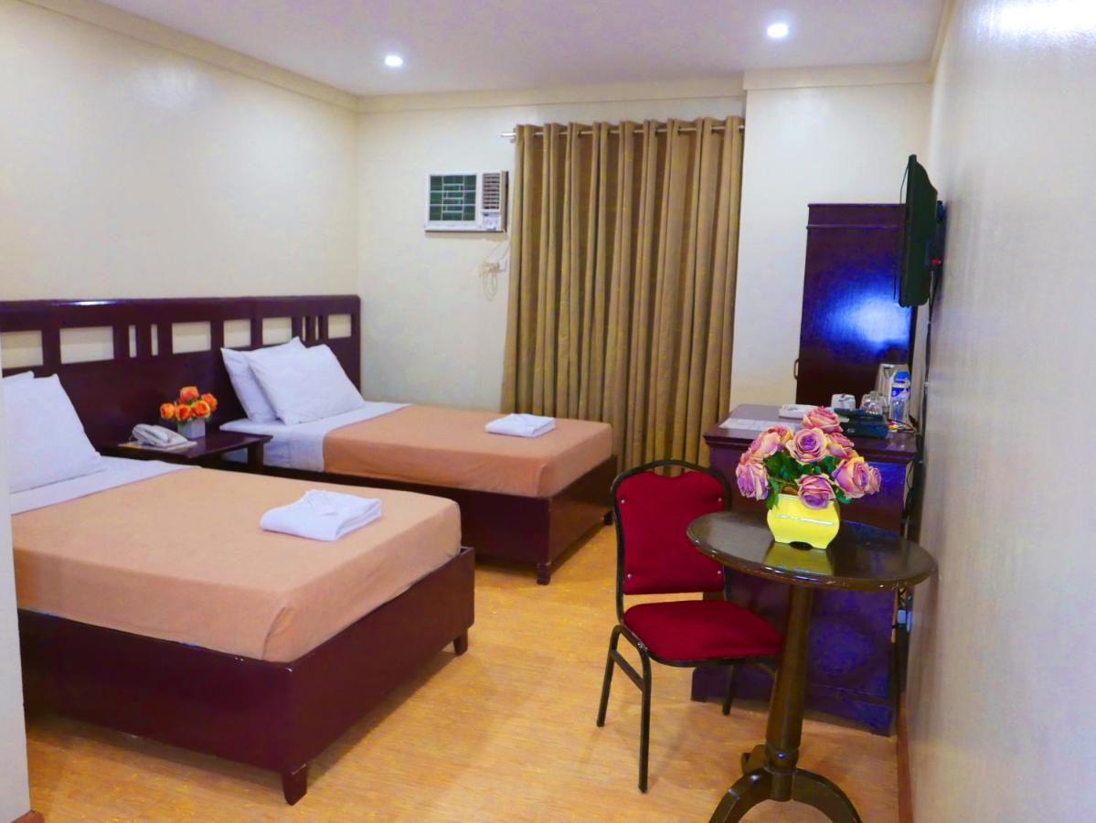 Iloilo Grand Hotel Экстерьер фото