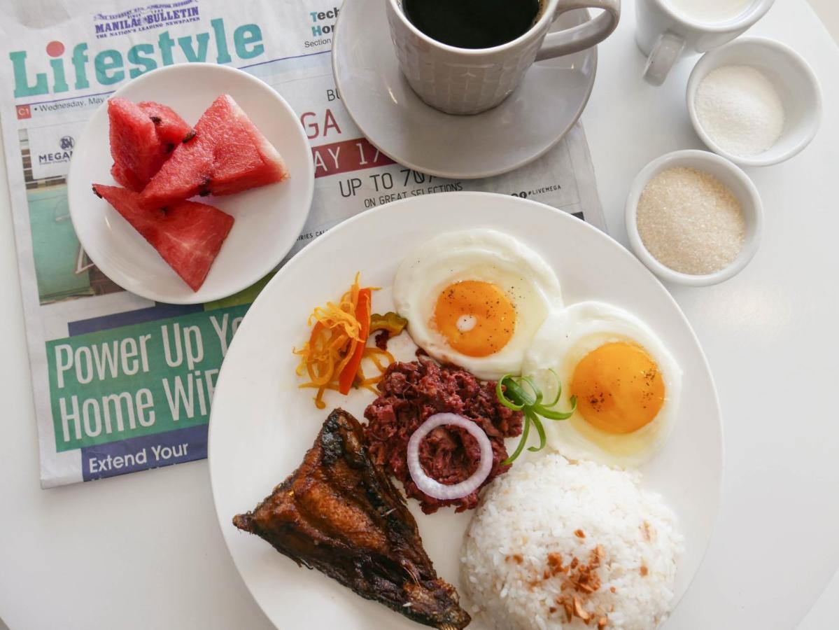 Iloilo Grand Hotel Экстерьер фото